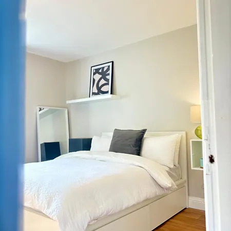 Comfort By The Sea Apartment Cobh